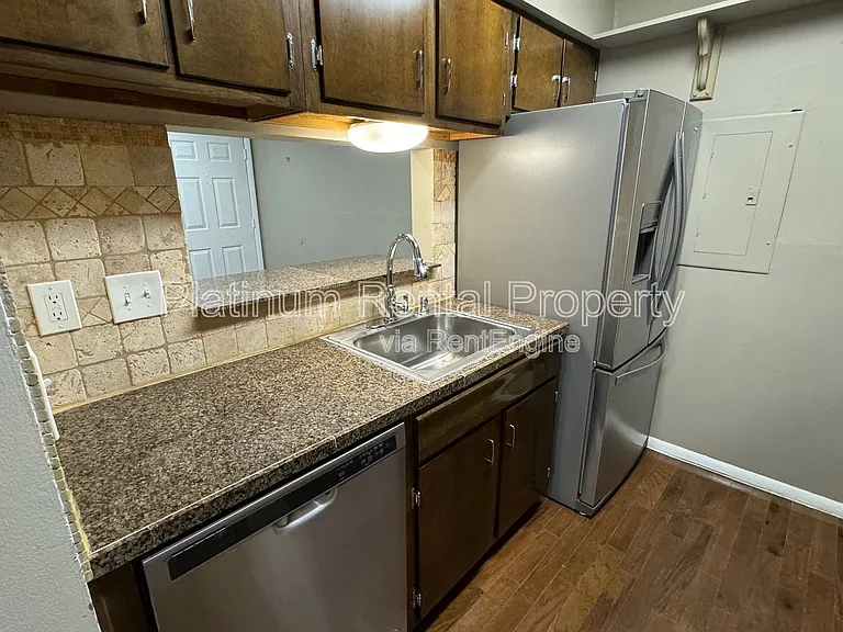 1555 Terrell Mill Pl SE #E — Photo 13