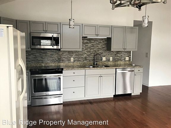 5th image of 115 Lake Haven Dr