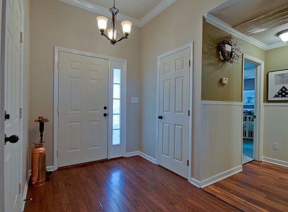 2nd image of 305 Willow Wood Ct