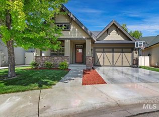 335 E Ryegate Dr, Meridian, ID 83646