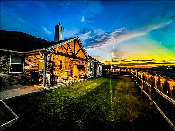 2nd image of 4003 Crooked Creek Path