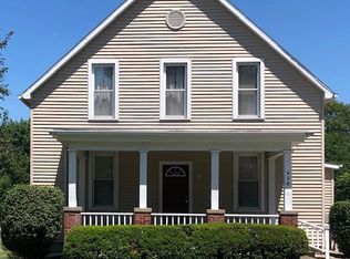 602 E Livingston St, Monticello, IL 61856