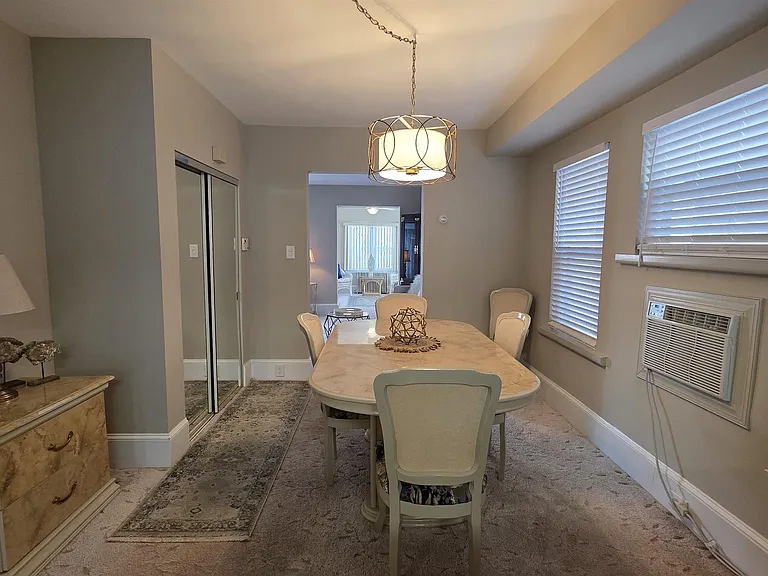 34 N Montgomery Ave — Photo 5