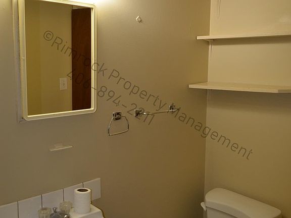 2nd image of 614 N 30th St APT 1