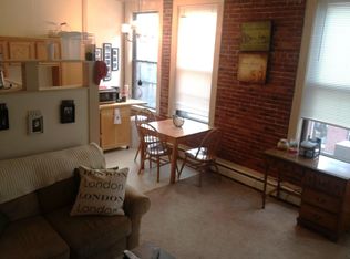 1 Central St APT 2, Salem, MA 01970