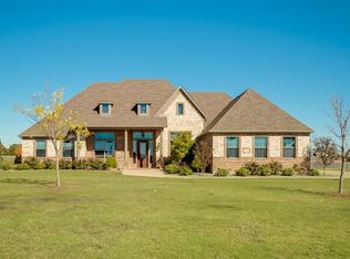 1243 Secretariat Dr, Terrell, TX 75160