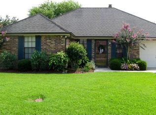 214 Angelle Dr, Houma, LA 70360