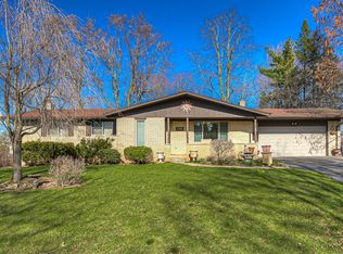 290 Horizon Rd, White Lake, MI 48386