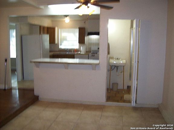 2nd image of 354 Storeywood Dr