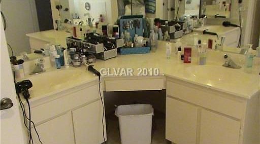 4th image of 3187 Brockington Dr
