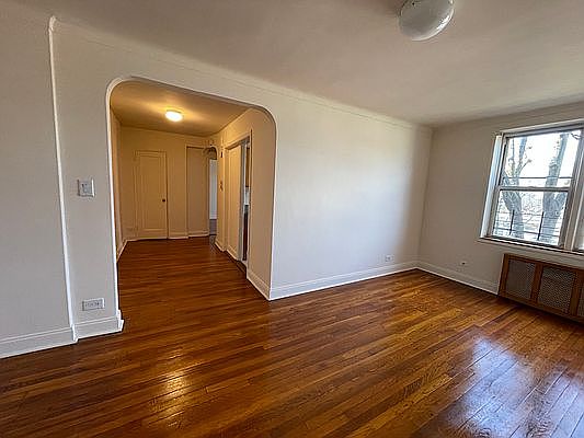 4th image of 13510 Grand Central Pkwy #3