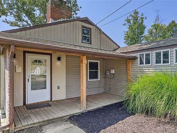 5th image of 289 Race St