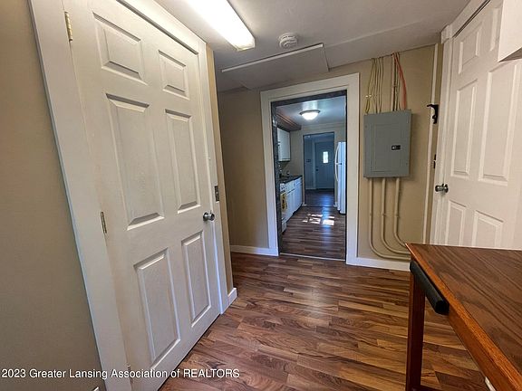 5th image of 2020 E Cavanaugh Rd