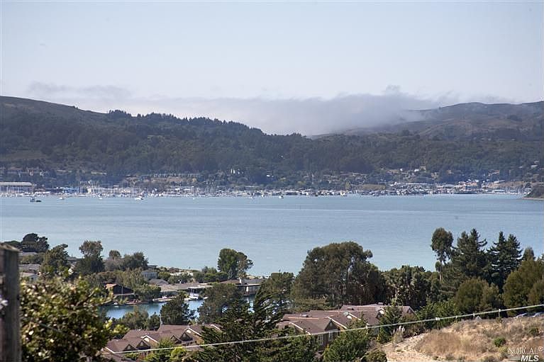 1st image of 130 Marinero Cir