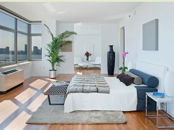 1 Morton Square image 1 of 5