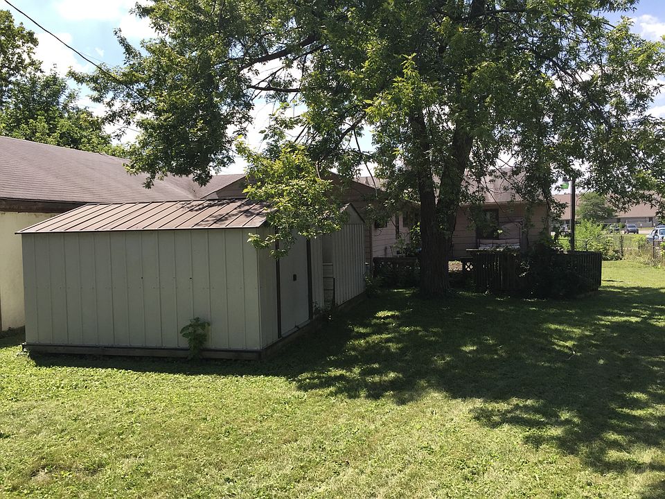 2nd image of 3005 N Priscilla Ave