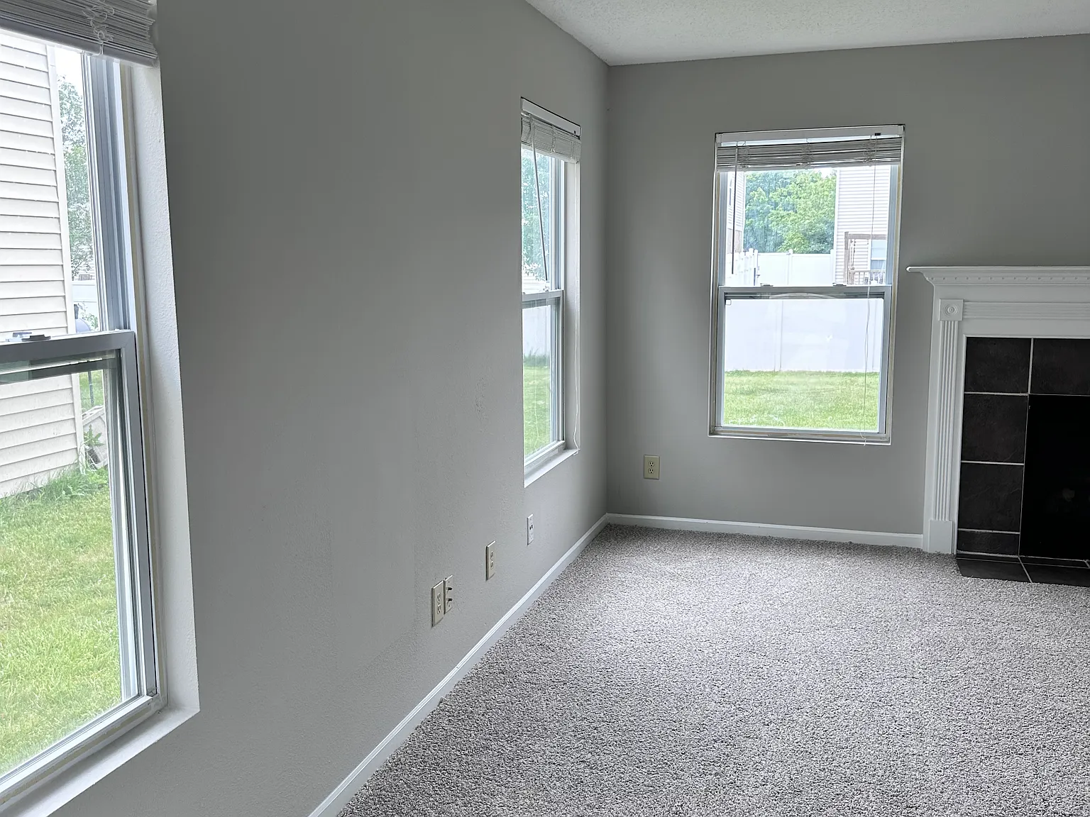 4 bed, 2.5 bath, 2190 sqft, $2,195 — Photo 4