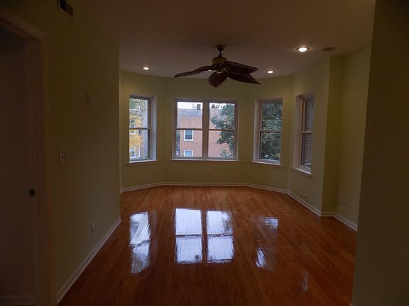 2nd image of 2222 W Rosemont Ave APT 2E