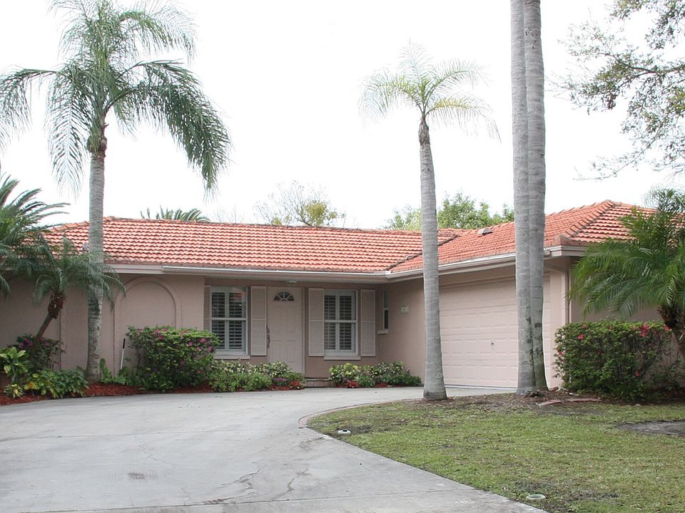 1st image of 785 Del Oro Dr