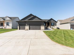 4953 N Emerald Ct, Maize, KS 67101
