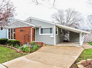 9715 Minnick Ave, Oak Lawn, IL 60453