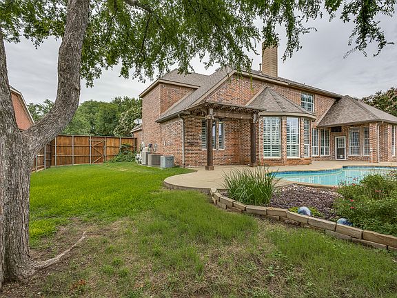 3rd image of 840 High Willow Dr
