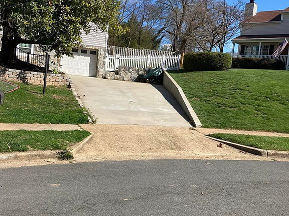 2nd image of 6511 Cape Ct