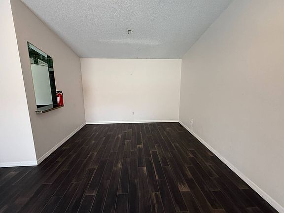 5th image of 4942 Samoa Cir