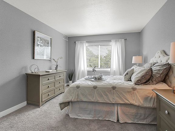 5th image of 3506 Silver Park Dr APT 2