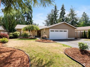 8105 NE 142nd Pl, Kirkland, WA 98034
