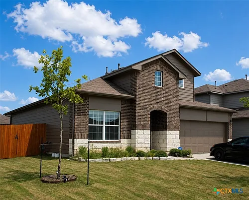 1030 Apricot Ln Photo 1