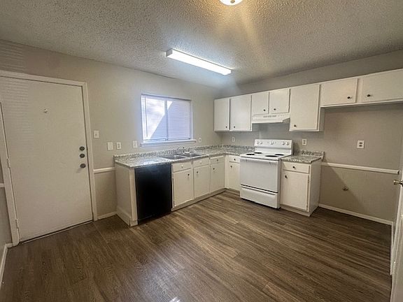 5th image of 3731 Kriss Dr APT 3