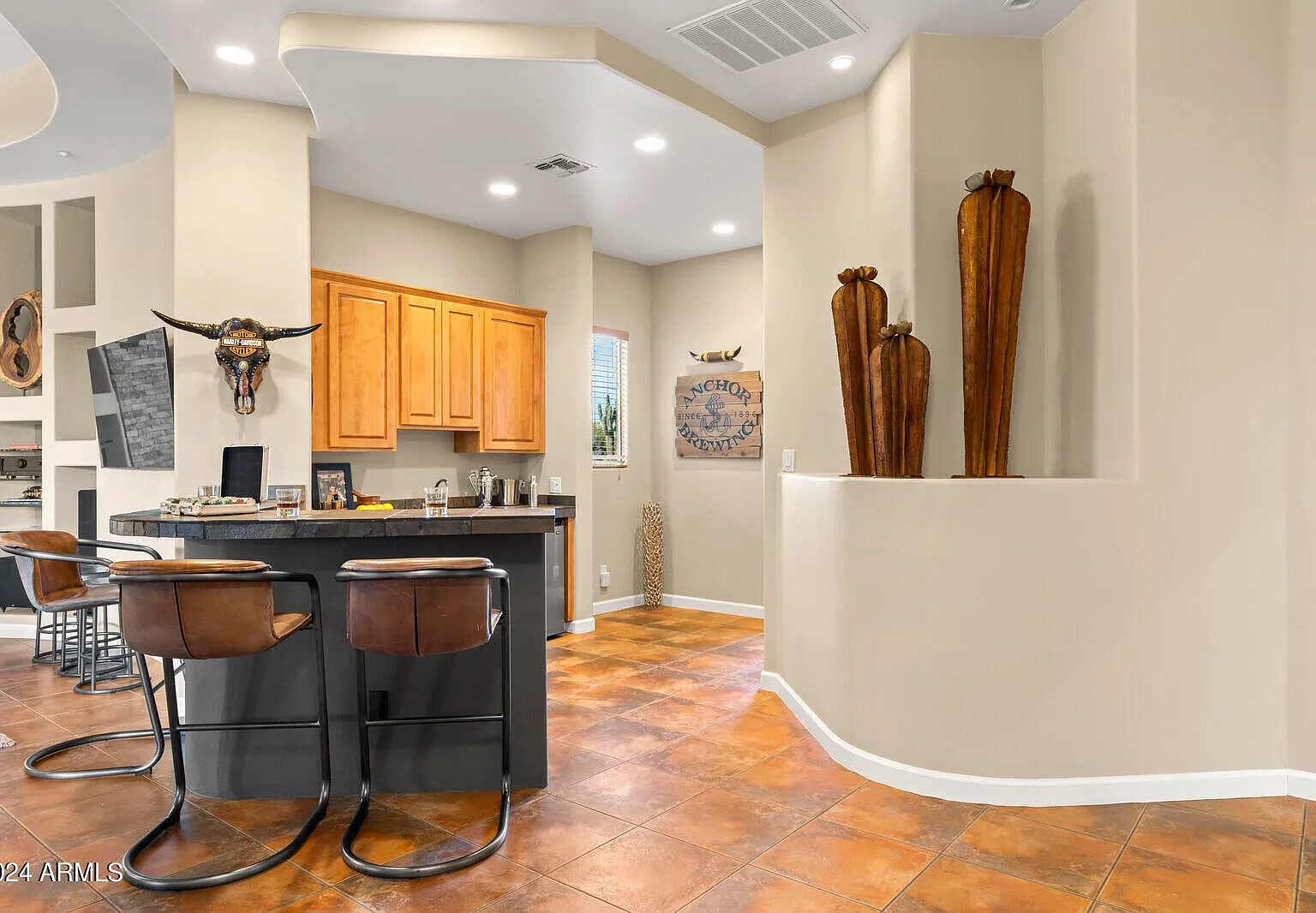 4 bed, 4.5 bath, 3357 sqft, $10,000 — Photo 1