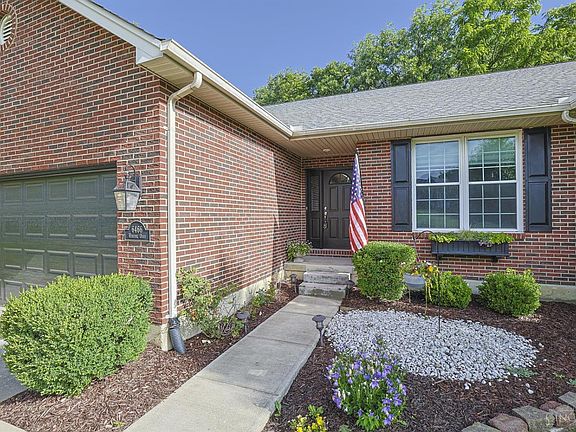 3rd image of 6466 Winding Oaks Dr