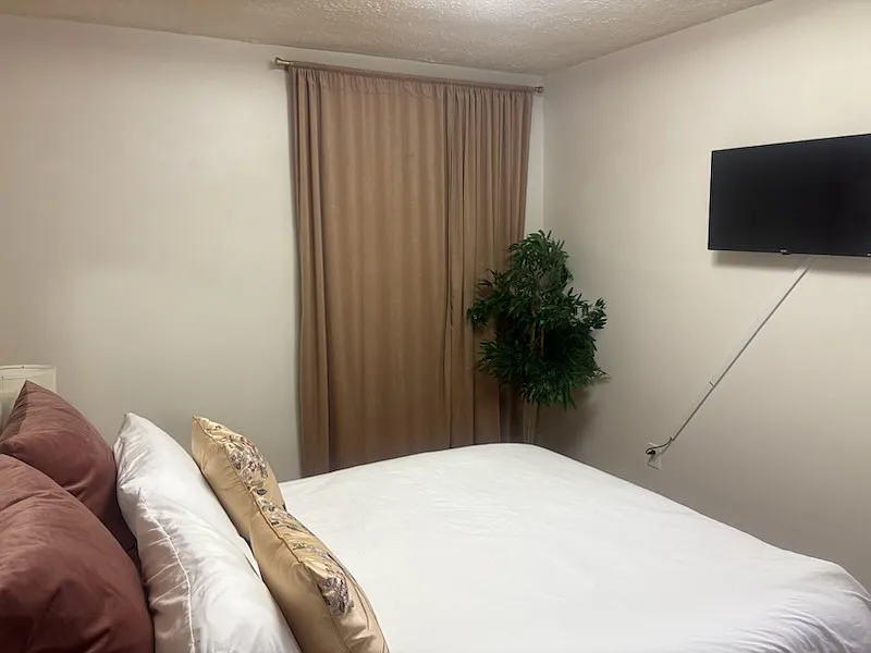 3 bed, 1084 sqft, $675 — Photo 4