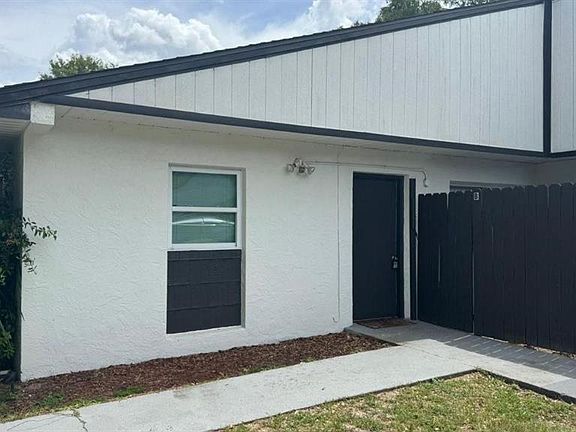 3rd image of 2920 SE 50th Ct #2920A
