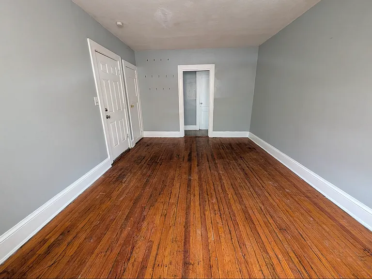 1069 Capitol Ave #1 — Photo 6