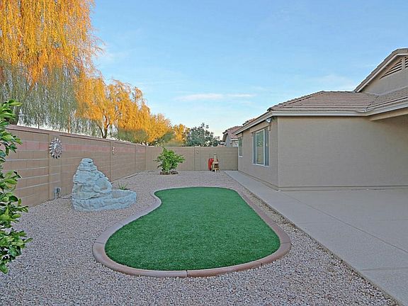 3rd image of 15158 W Woodlands Ave