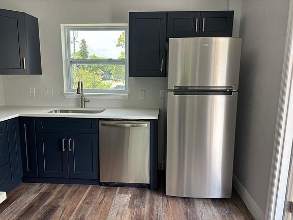 5th image of 8025 49th Ave N #2
