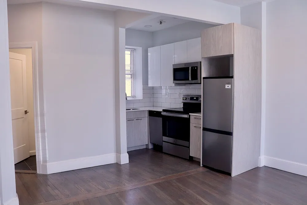 2 bed, 750 sqft, $3,600 — Photo 2