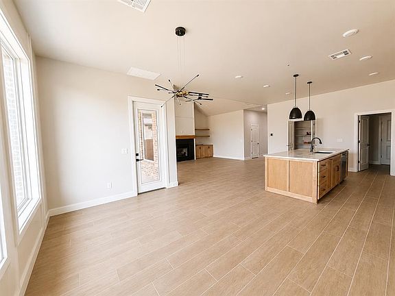 4th image of 7108 NW 154th St