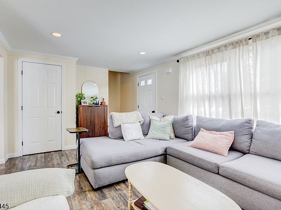 2nd image of 46A Walnut St