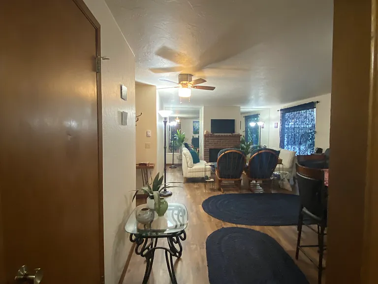 110 Leslie Ln — Photo 10