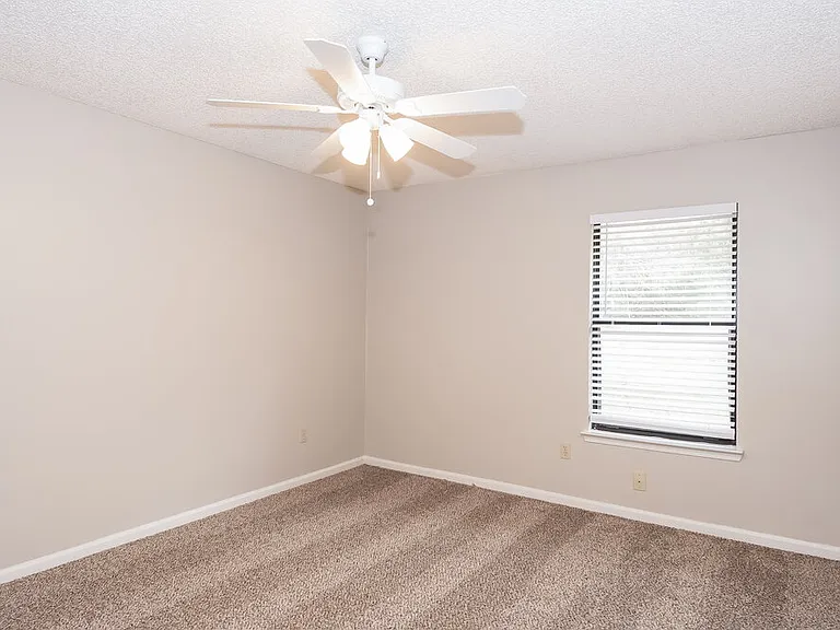3413 Deerfield Pointe Dr — Photo 12