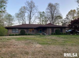 4017 Boskydell Rd, Carbondale, IL 62903