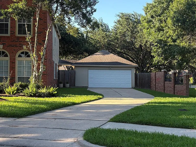 2201 Summer Reef Dr — Photo 28
