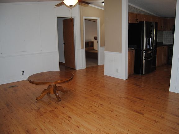 4th image of 49 Kaylas Dr