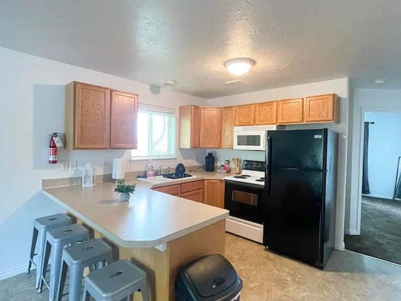 3rd image of 920 Andrews Pl #11493846