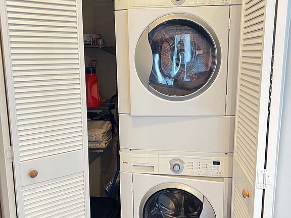 3rd image of 3857 Pell Pl Unit 321