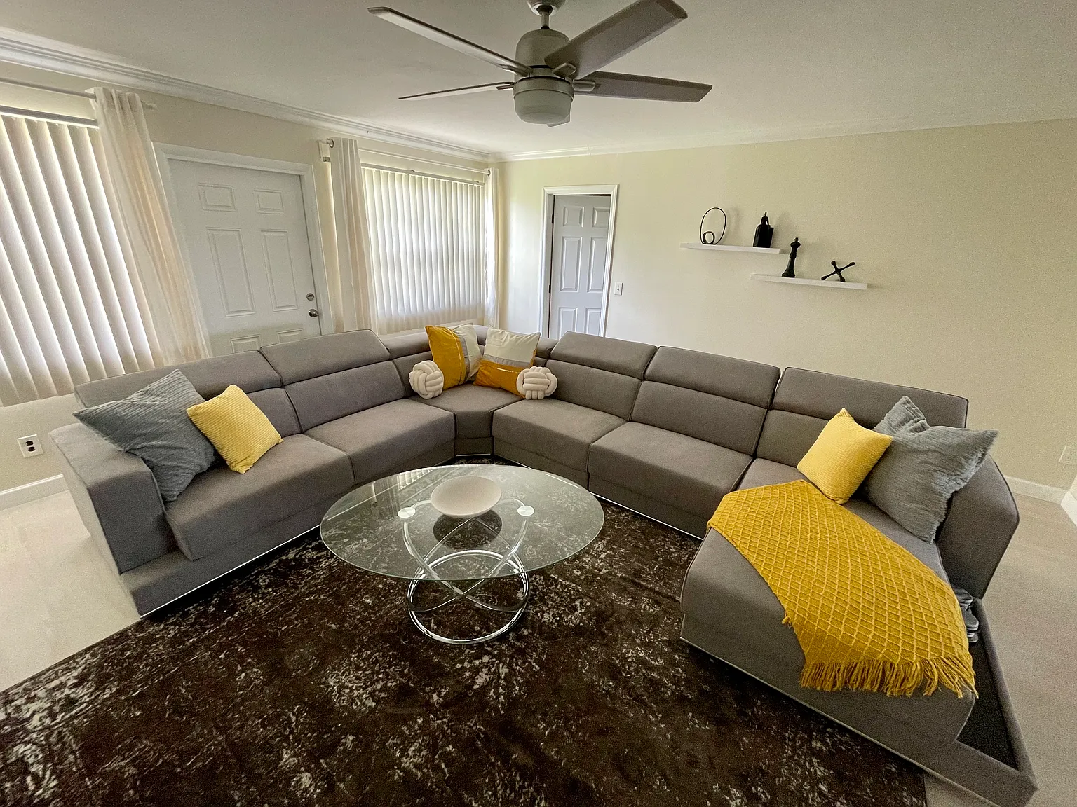 4 bed, 2.5 bath, 2092 sqft, $3,550 — Photo 4